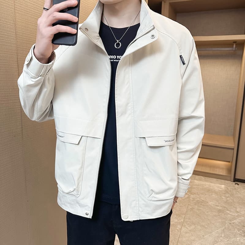 60代ファッション シンプル機能性スタンドジャケット