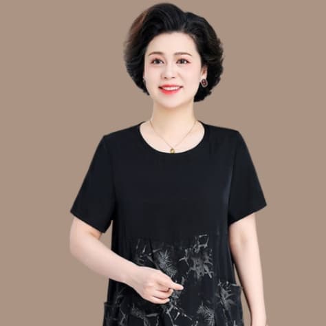 60代ファッション 優美な花柄レイヤードワンピース