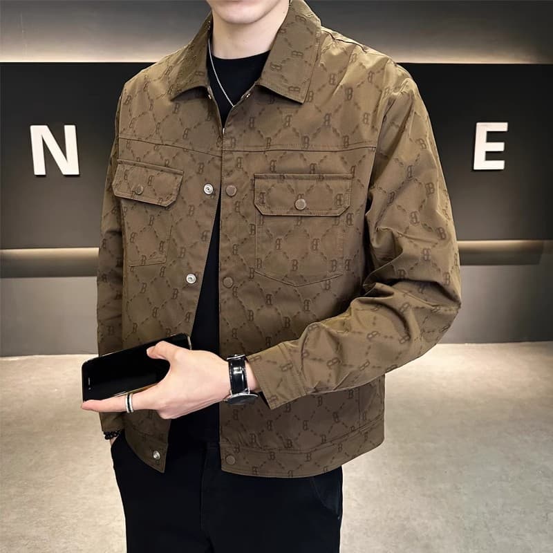 60代ファッション 総柄シャツ型ジャケット