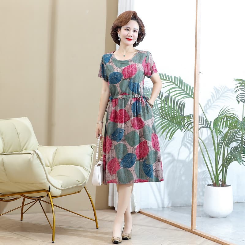 60代ファッション 優美な大人の総柄リーフワンピース