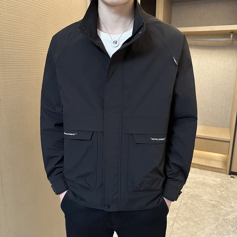 60代ファッション シンプル機能性スタンドジャケット