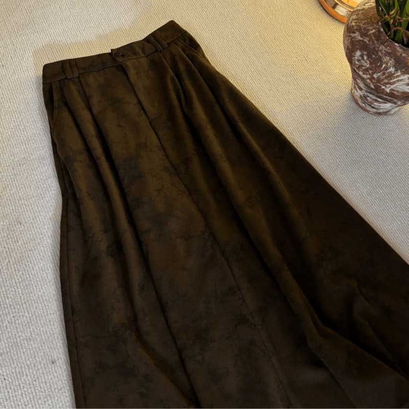 60代ファッション しなやかベロア ロングスカート