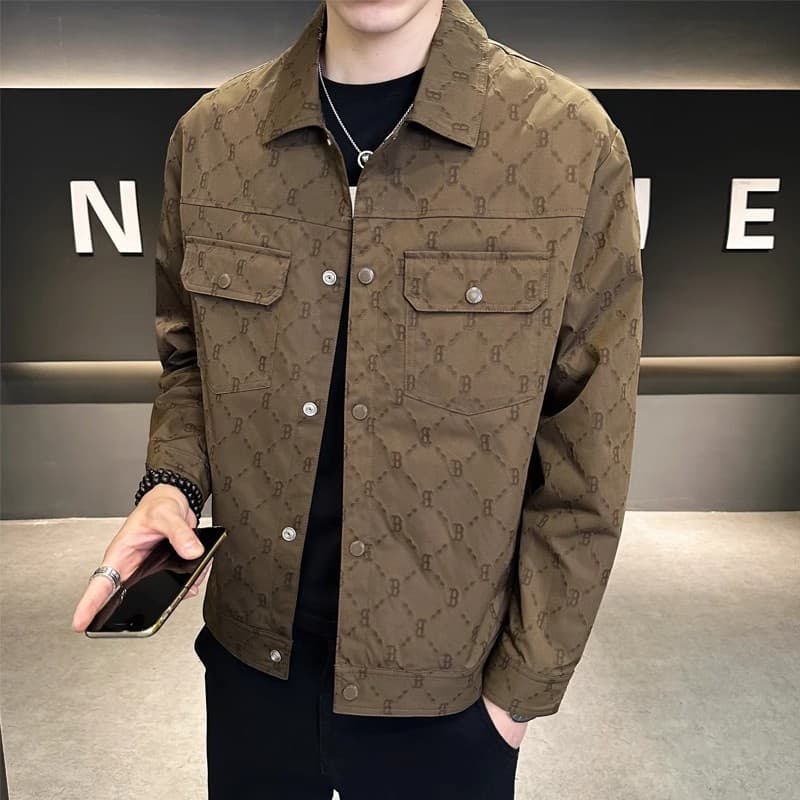 60代ファッション 総柄シャツ型ジャケット
