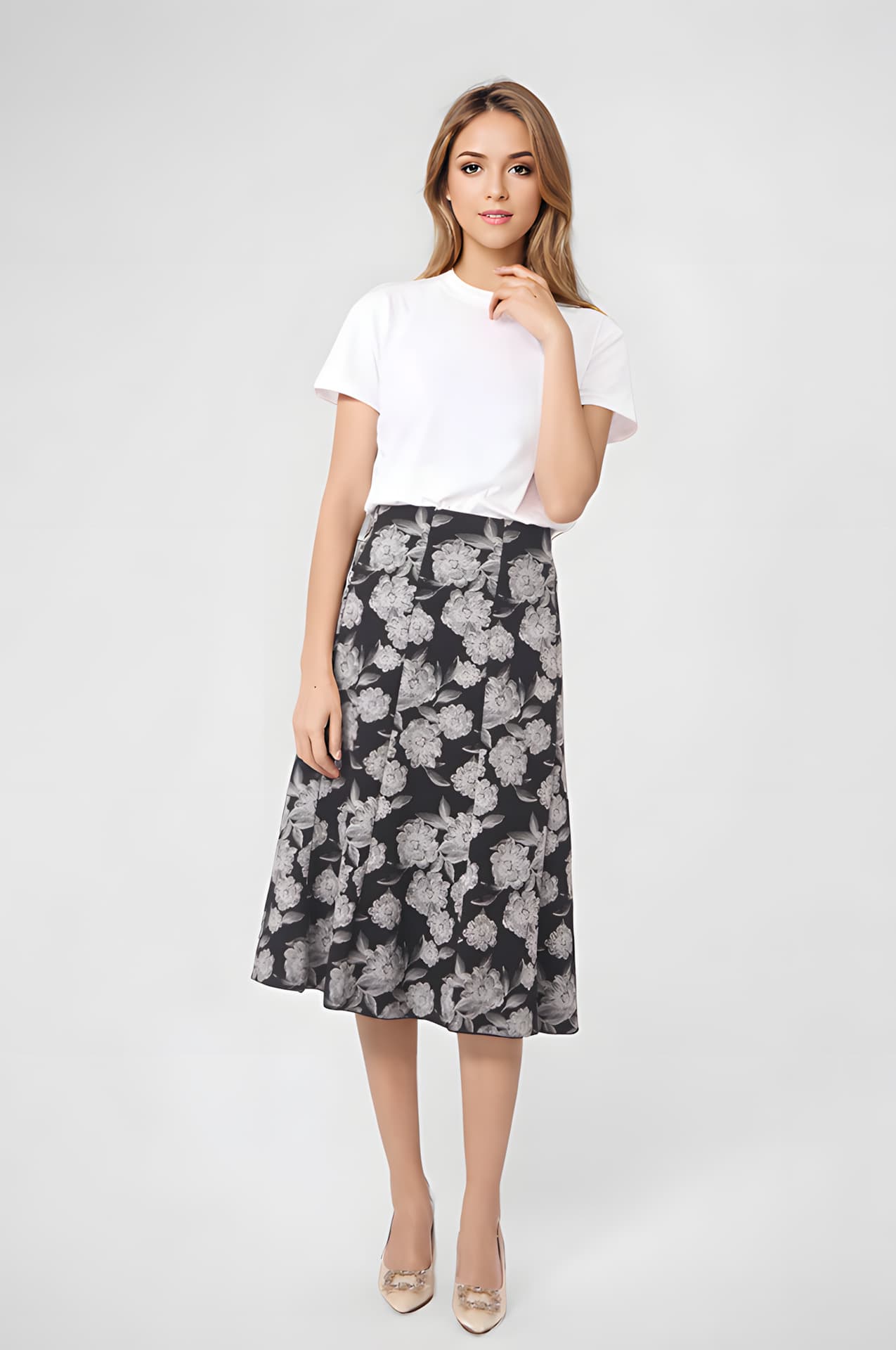 60代ファッション 花柄シフォンロングスカート