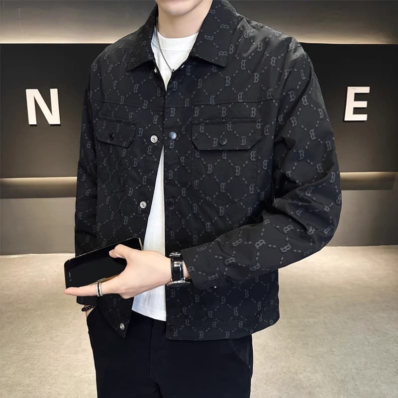 60代ファッション 総柄シャツ型ジャケット
