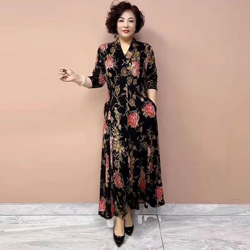 60代ファッション 優美な花柄ロングワンピース