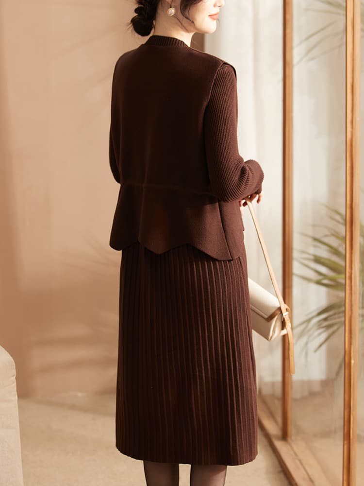 60代ファッション 大人上品プリーツデザインニットワンピース