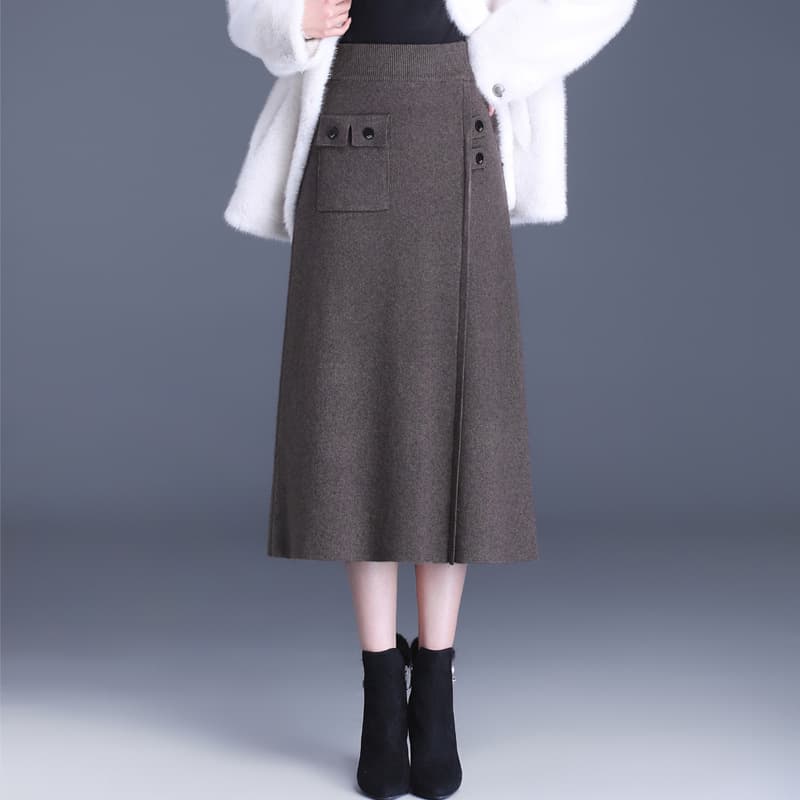 60代ファッション シンプル上品ミディ丈スカート