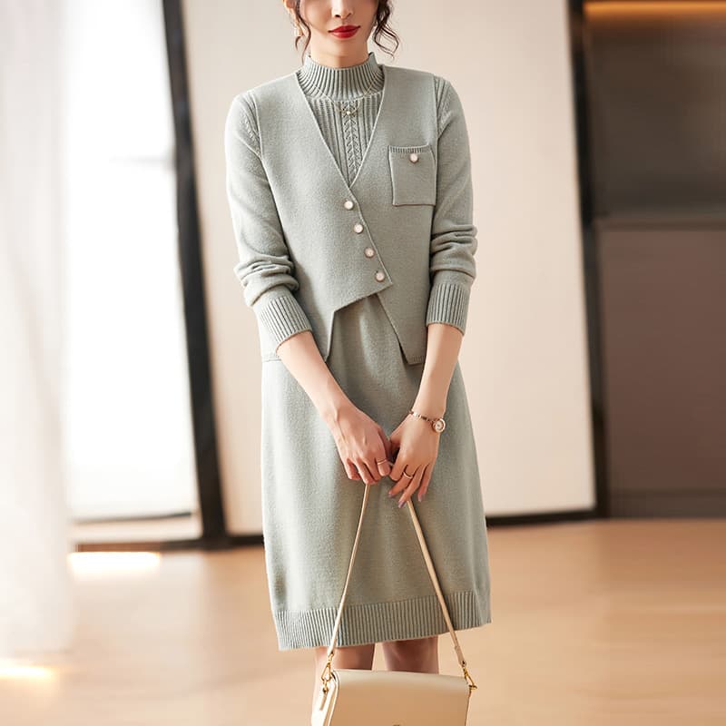 60代ファッション 大人上品プリーツデザインニットワンピース