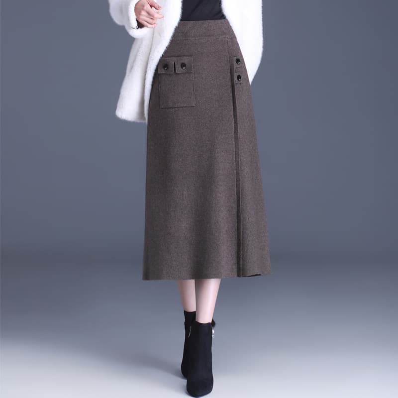 60代ファッション シンプル上品ミディ丈スカート